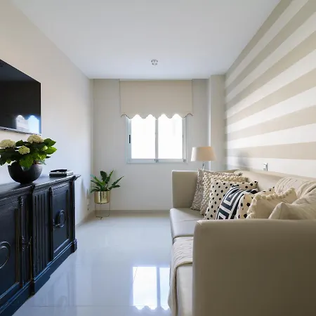 Home2book Stylish Design *